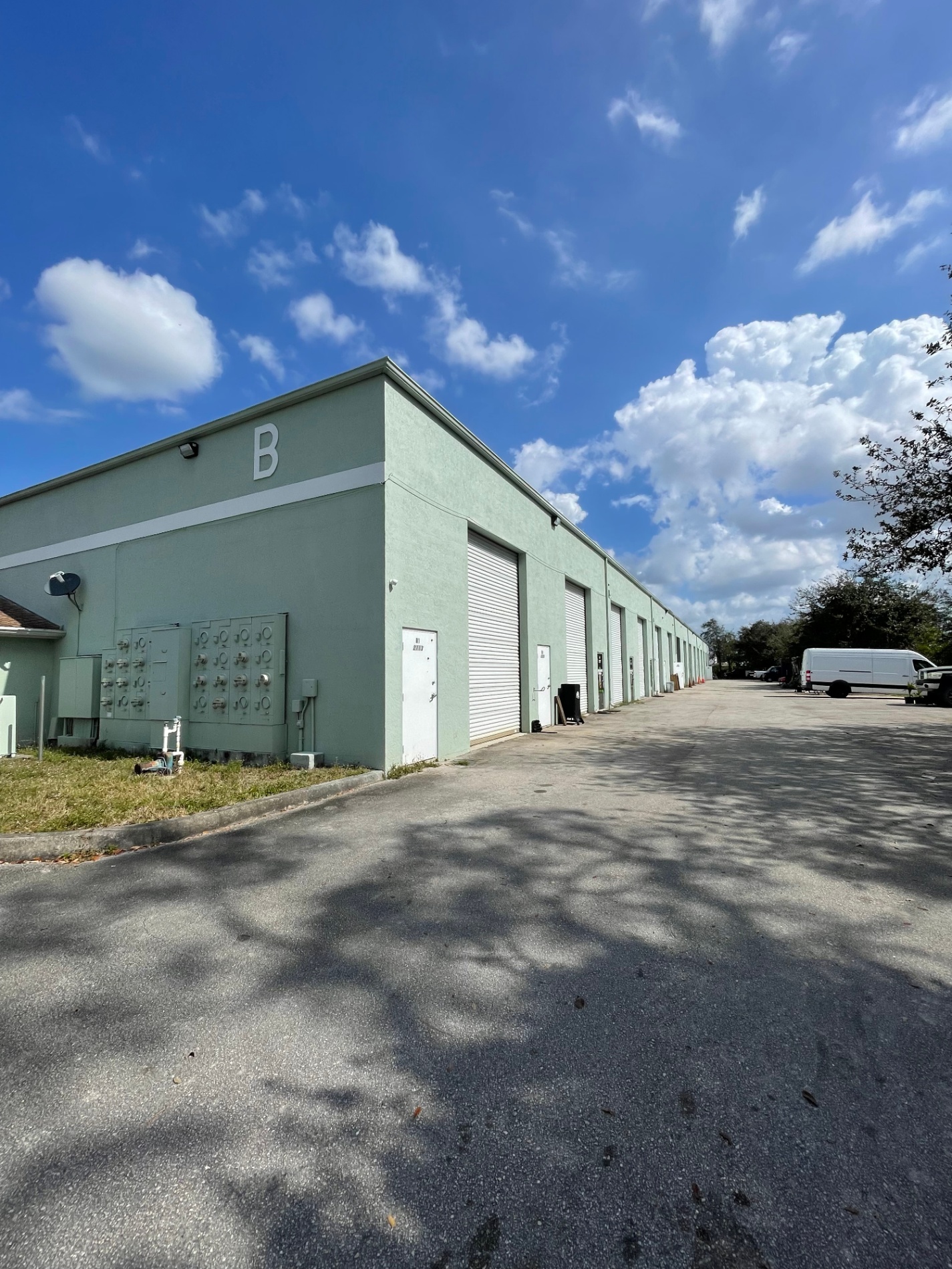 2155 SETTLE AVE - Photo 2