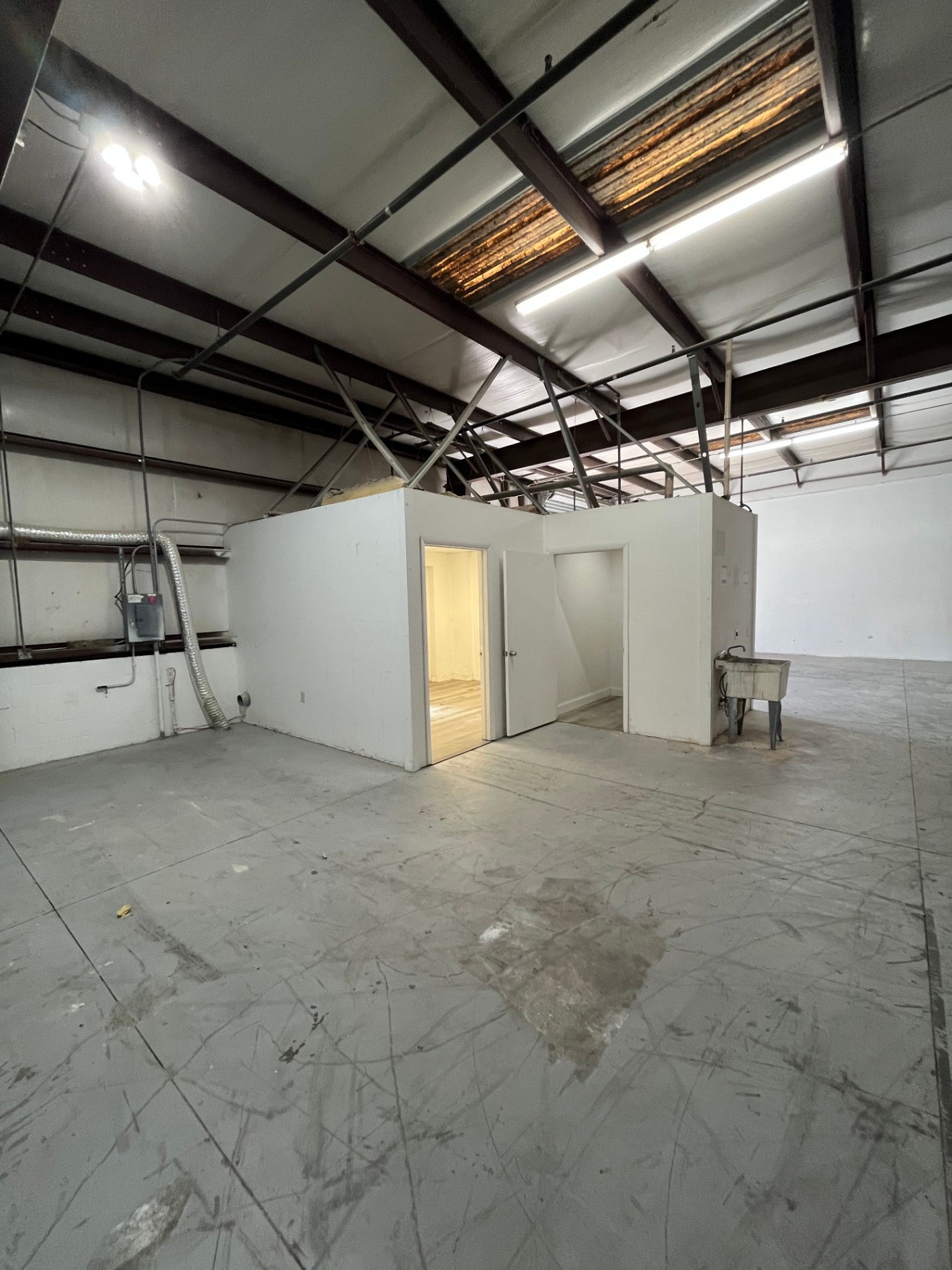 Riviera Beach - 8 - Photo 5