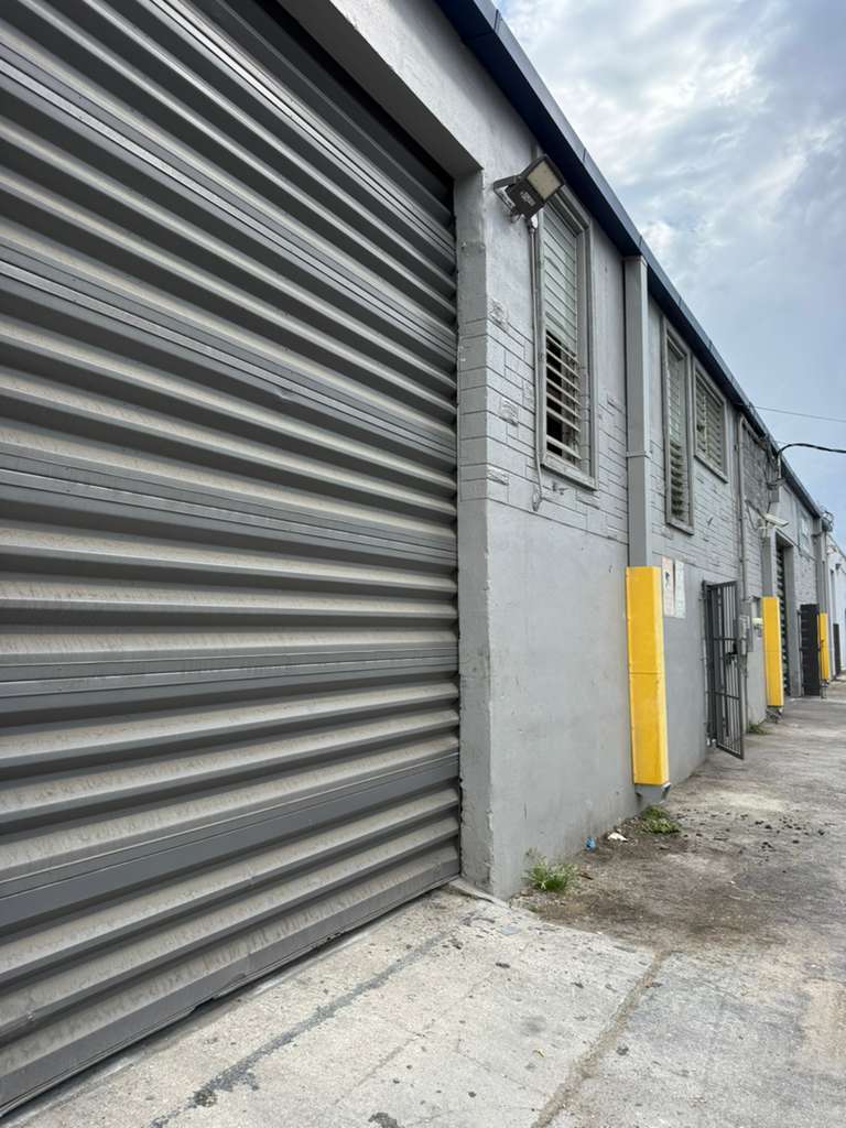 3904 NW 32nd Ave - Bay 9  - Photo 3